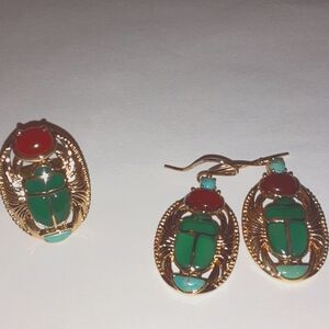 Three piece Jewelry set.